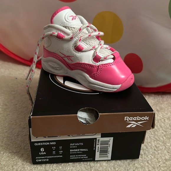 Reebok - Picture 1 of 1